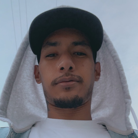 Meet your Posher, David - Picture 1 of 1